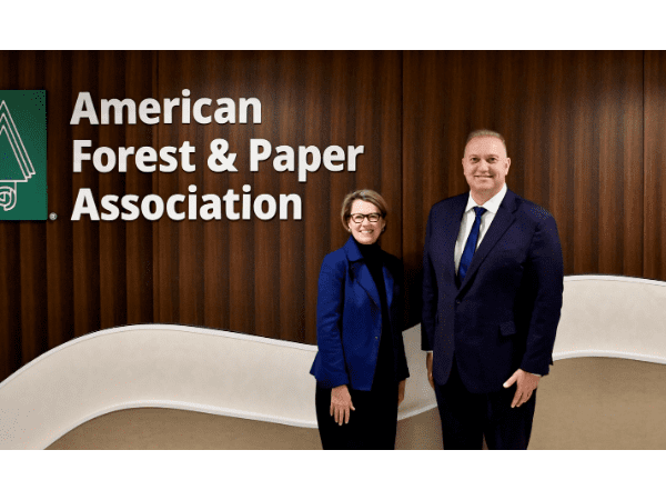 Robbert Rietbroek, president and CEO at Graphic Packaging International, and Heidi Brock, president and CEO of the American Forest and Paper Association (AF&PA)